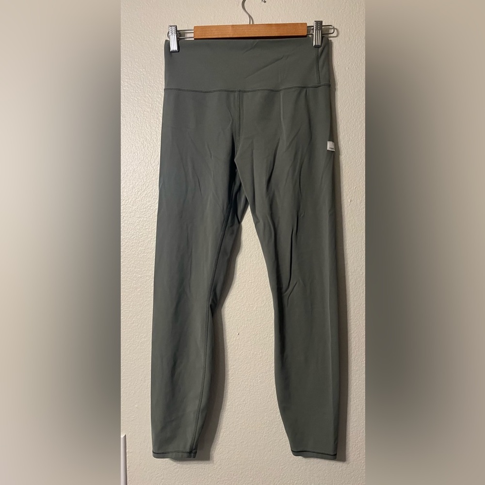 Vuori Women’s Olive AllTheFeels Legging (Size Small)
